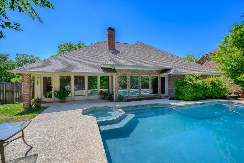 401 Cove Circle, Mckinney, TX 75071