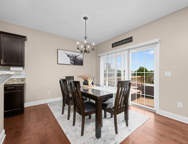 67 Cobblestone Lane, Le Claire, IA 52753