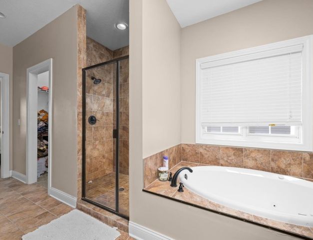 67 Cobblestone Lane, Le Claire, IA 52753