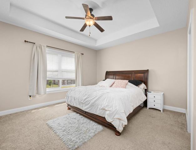 67 Cobblestone Lane, Le Claire, IA 52753