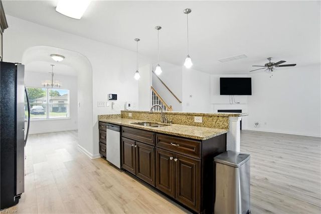 4135 Williamson ST A, Chesapeake, VA 23324