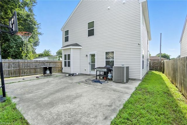 4135 Williamson ST A, Chesapeake, VA 23324