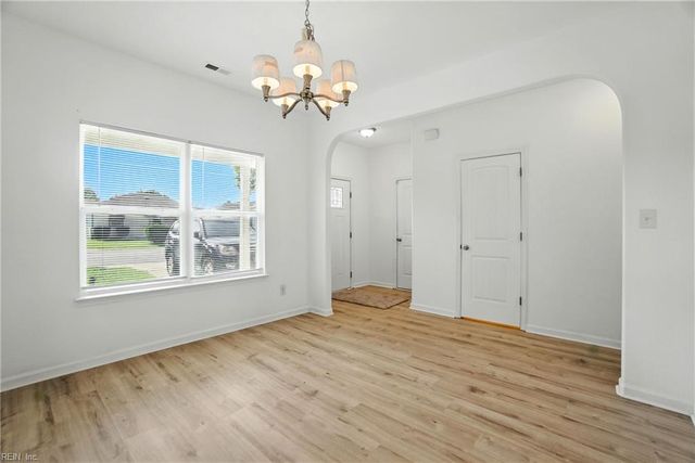 4135 Williamson ST A, Chesapeake, VA 23324