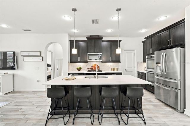 28907 REVARO LANE, Wesley Chapel, FL 33543