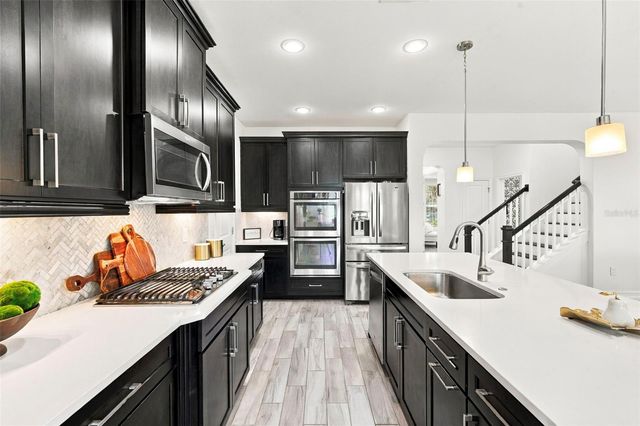 28907 REVARO LANE, Wesley Chapel, FL 33543