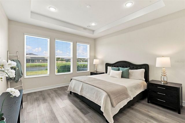 28907 REVARO LANE, Wesley Chapel, FL 33543