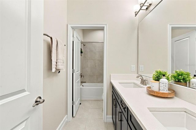 28907 REVARO LANE, Wesley Chapel, FL 33543