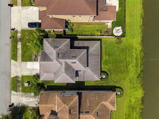 28907 REVARO LANE, Wesley Chapel, FL 33543