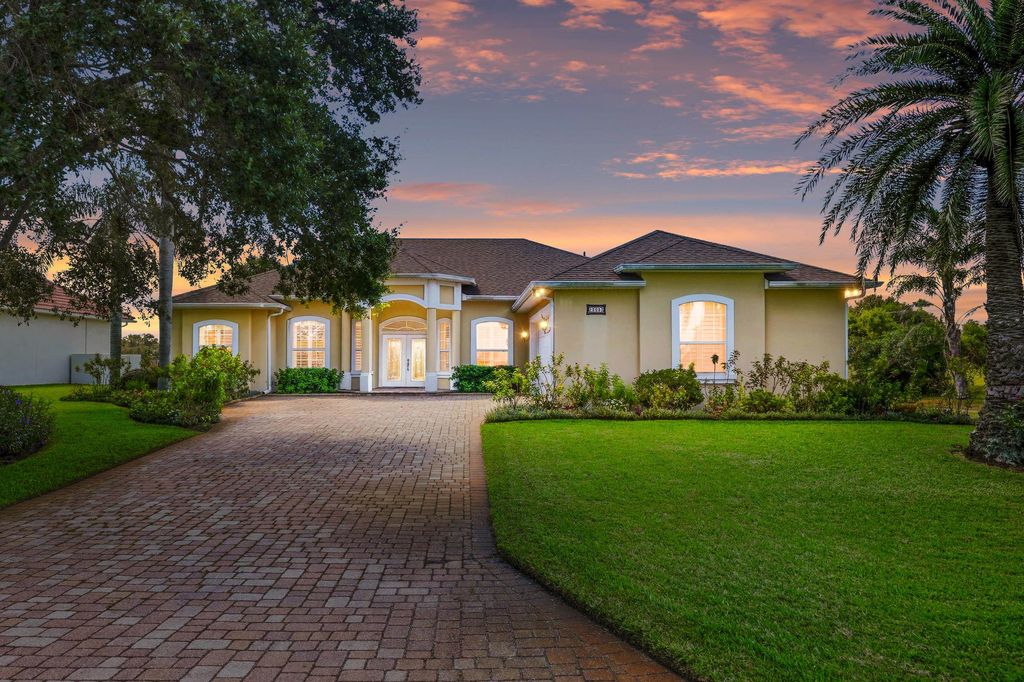 305 Marsh Point Cir, St Augustine, FL 32080