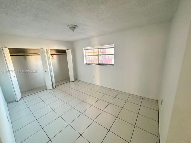 1990 W 56th St 1203, Hialeah, FL 33012
