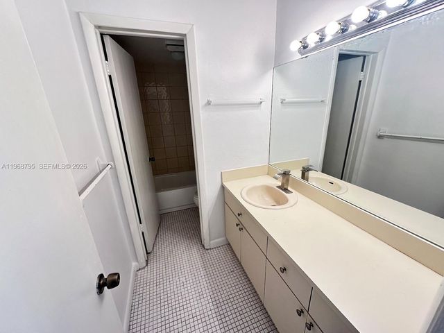 1990 W 56th St 1203, Hialeah, FL 33012