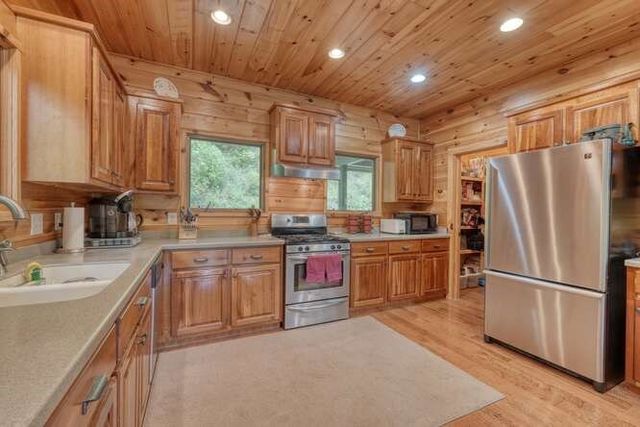 296 Caddis Trail, Hayesville, NC 28904