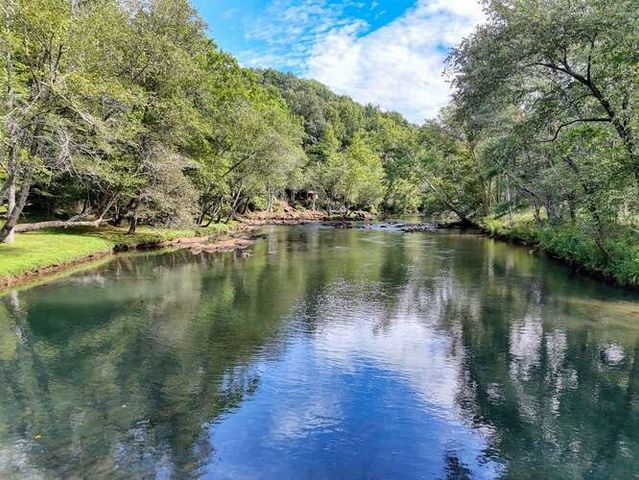 296 Caddis Trail, Hayesville, NC 28904