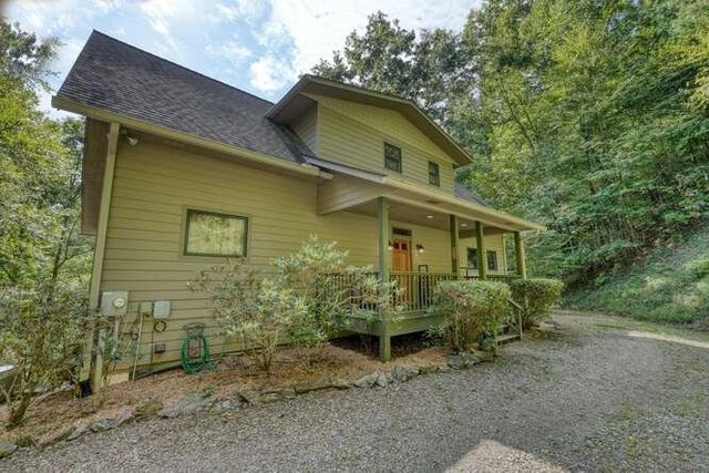296 Caddis Trail, Hayesville, NC 28904