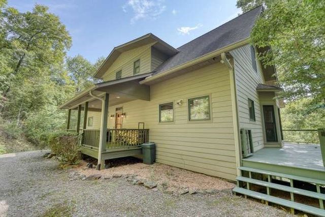 296 Caddis Trail, Hayesville, NC 28904