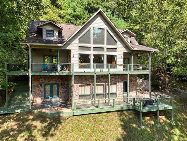296 Caddis Trail, Hayesville, NC 28904