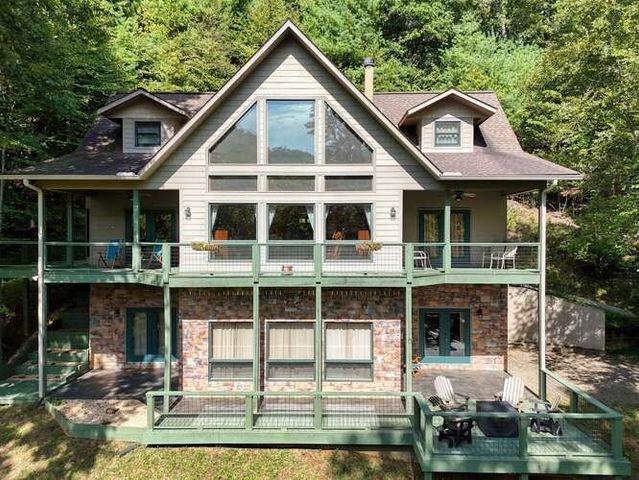 296 Caddis Trail, Hayesville, NC 28904