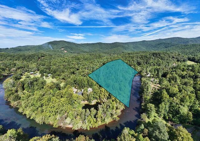 296 Caddis Trail, Hayesville, NC 28904