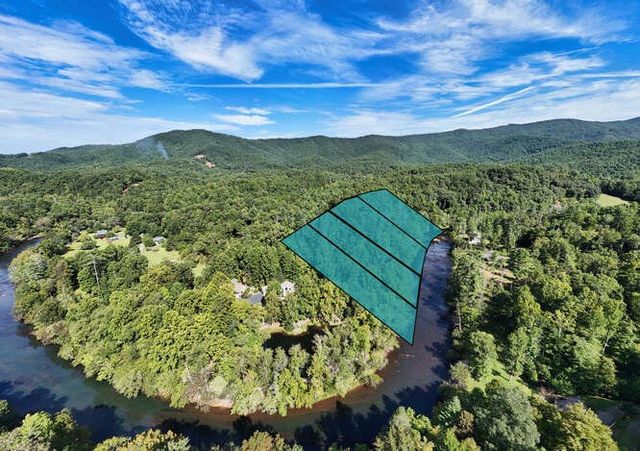 296 Caddis Trail, Hayesville, NC 28904