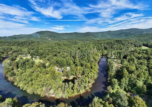 296 Caddis Trail, Hayesville, NC 28904