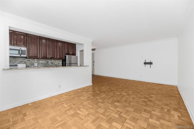 1 Vincent Road 1G, Bronxville, NY 10708