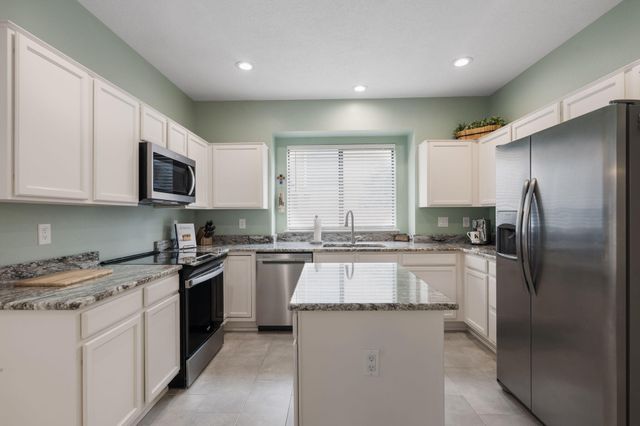 2115 Black Willow Drive NE, Albuquerque, NM 87122