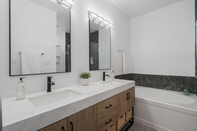 2115 Black Willow Drive NE, Albuquerque, NM 87122