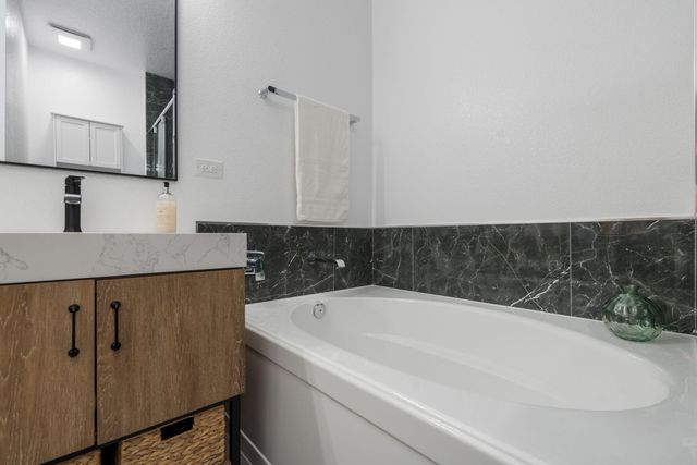 2115 Black Willow Drive NE, Albuquerque, NM 87122