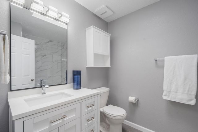 2115 Black Willow Drive NE, Albuquerque, NM 87122