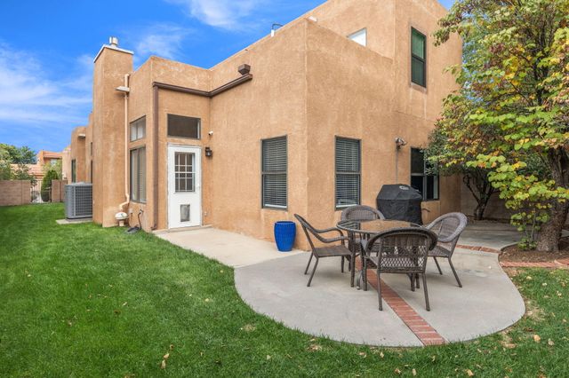 2115 Black Willow Drive NE, Albuquerque, NM 87122