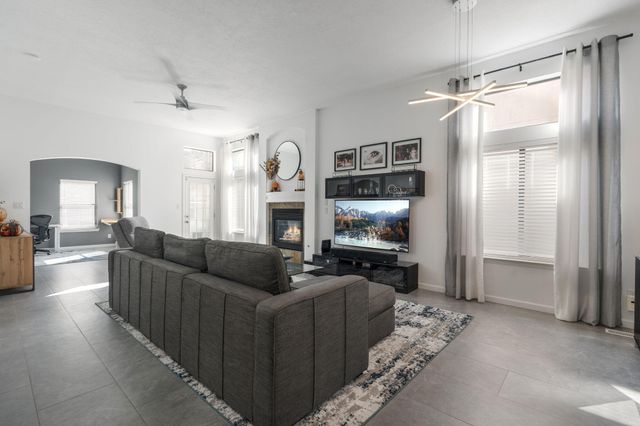 2115 Black Willow Drive NE, Albuquerque, NM 87122