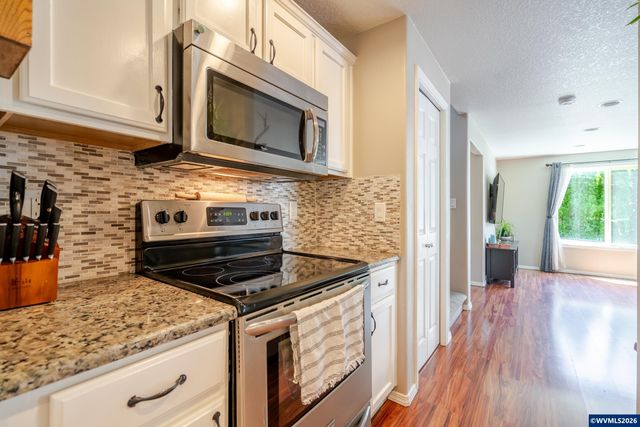 647 NE Autumn Ridge Dr, Mcminnville, OR 97128