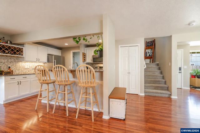 647 NE Autumn Ridge Dr, Mcminnville, OR 97128
