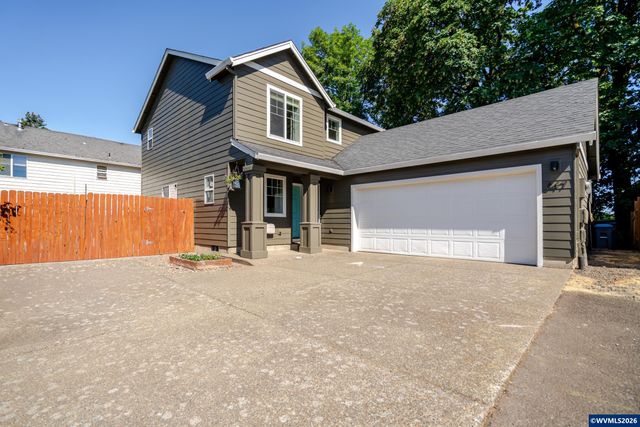 647 NE Autumn Ridge Dr, Mcminnville, OR 97128