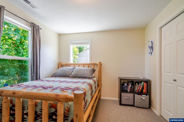 647 NE Autumn Ridge Dr, Mcminnville, OR 97128