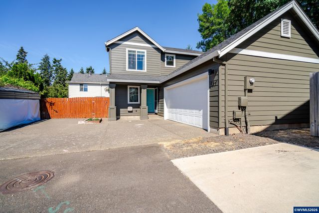 647 NE Autumn Ridge Dr, Mcminnville, OR 97128