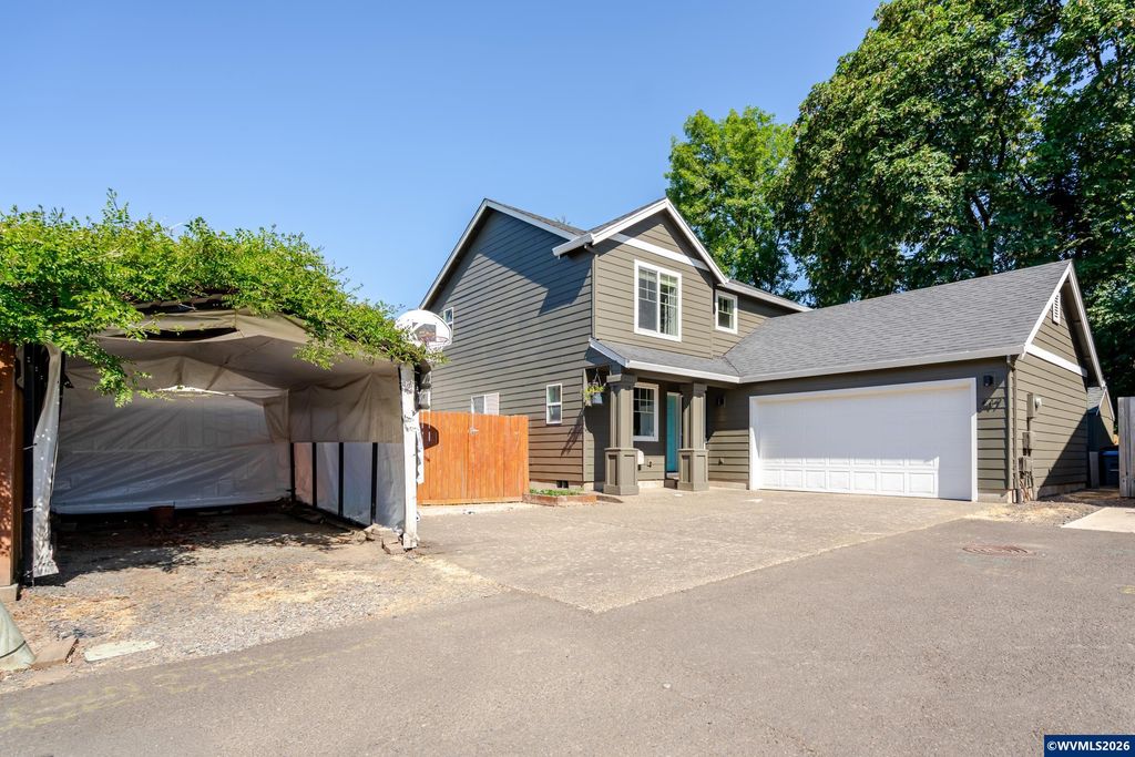 647 NE Autumn Ridge Dr, Mcminnville, OR 97128