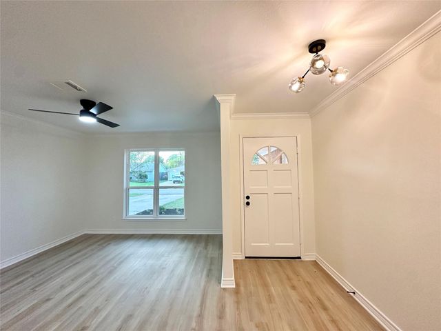 9539 Beverlyhill Street, Houston, TX 77063