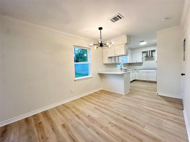 9539 Beverlyhill Street, Houston, TX 77063