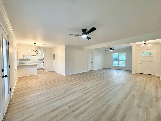 9539 Beverlyhill Street, Houston, TX 77063