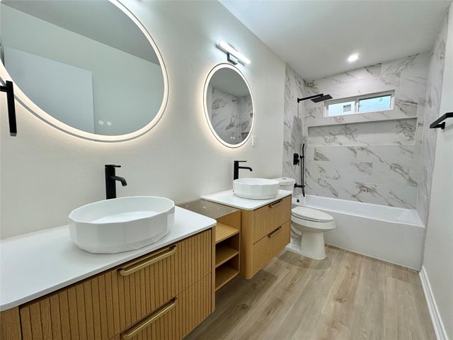 9539 Beverlyhill Street, Houston, TX 77063