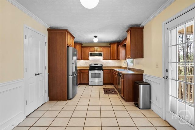 294 Pine Ridge Circle, Winterville, GA 30683