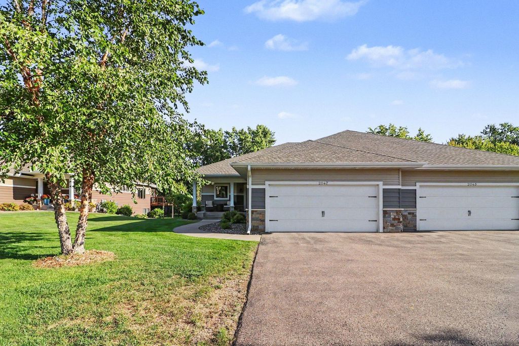 2047 Goodview Avenue N, Oakdale, MN 55128 — photo 2