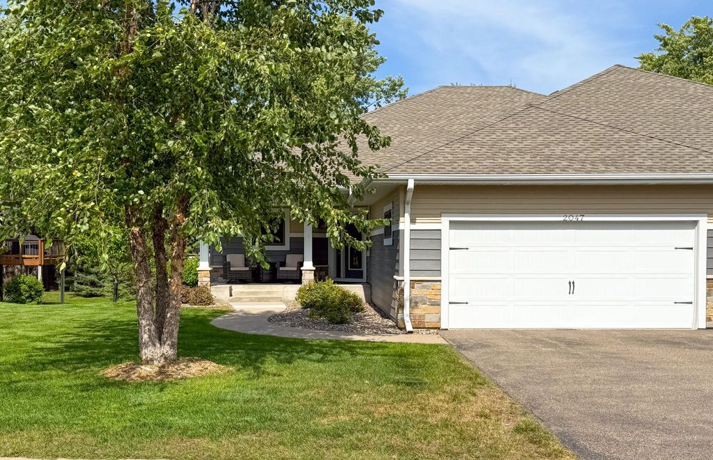 2047 Goodview Avenue N, Oakdale, MN 55128 — photo 3