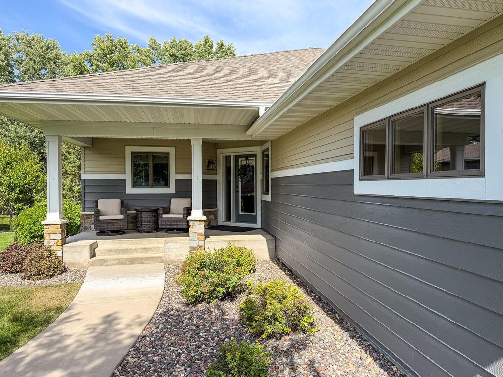 2047 Goodview Avenue N, Oakdale, MN 55128 — photo 4