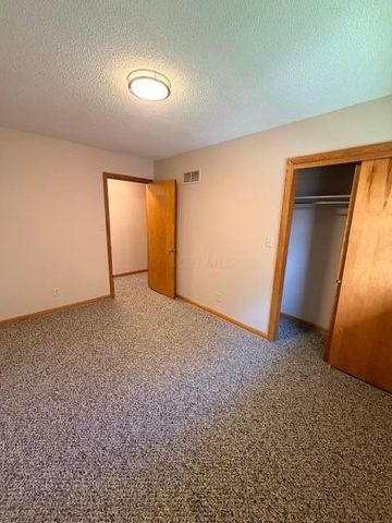 958 Shaw Drive, Newark, OH 43055