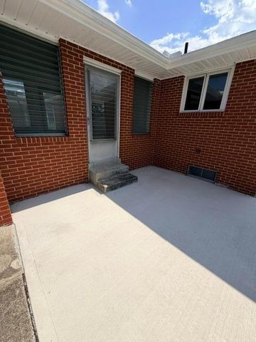 958 Shaw Drive, Newark, OH 43055