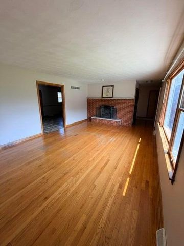958 Shaw Drive, Newark, OH 43055