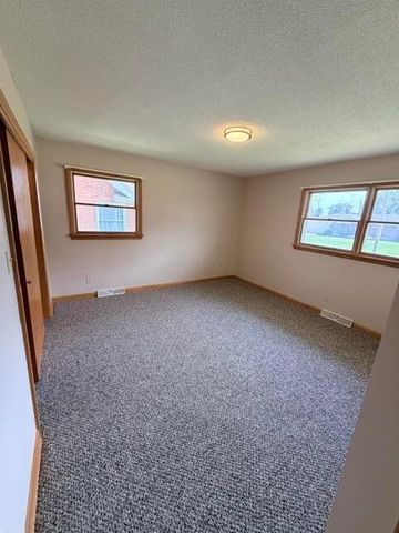 958 Shaw Drive, Newark, OH 43055