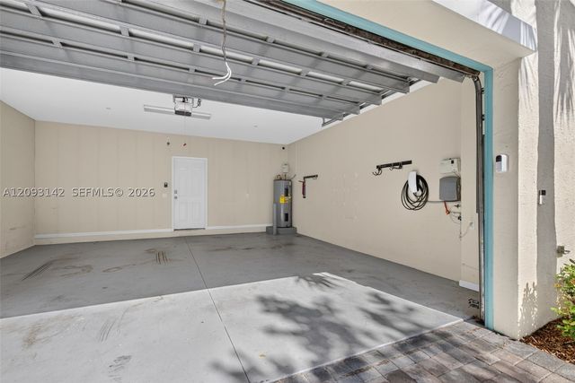 4182 Cascada Cir, Cooper City, FL 33024